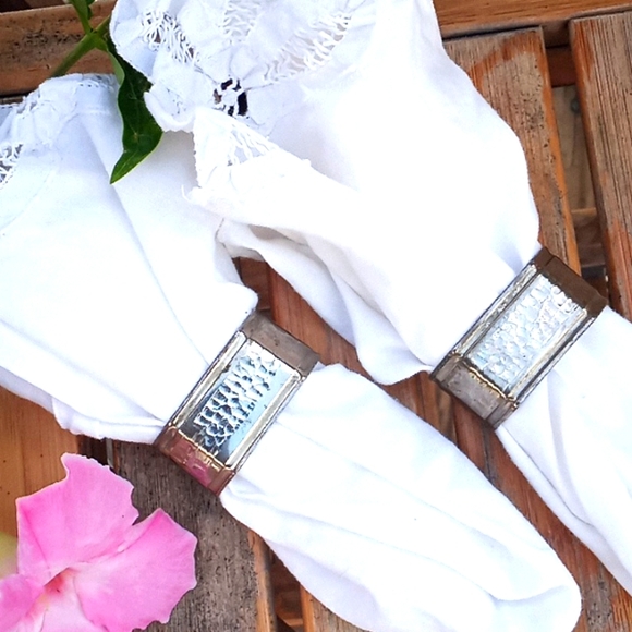 Hammered Metal Napkin Rings - Picture 1 of 6